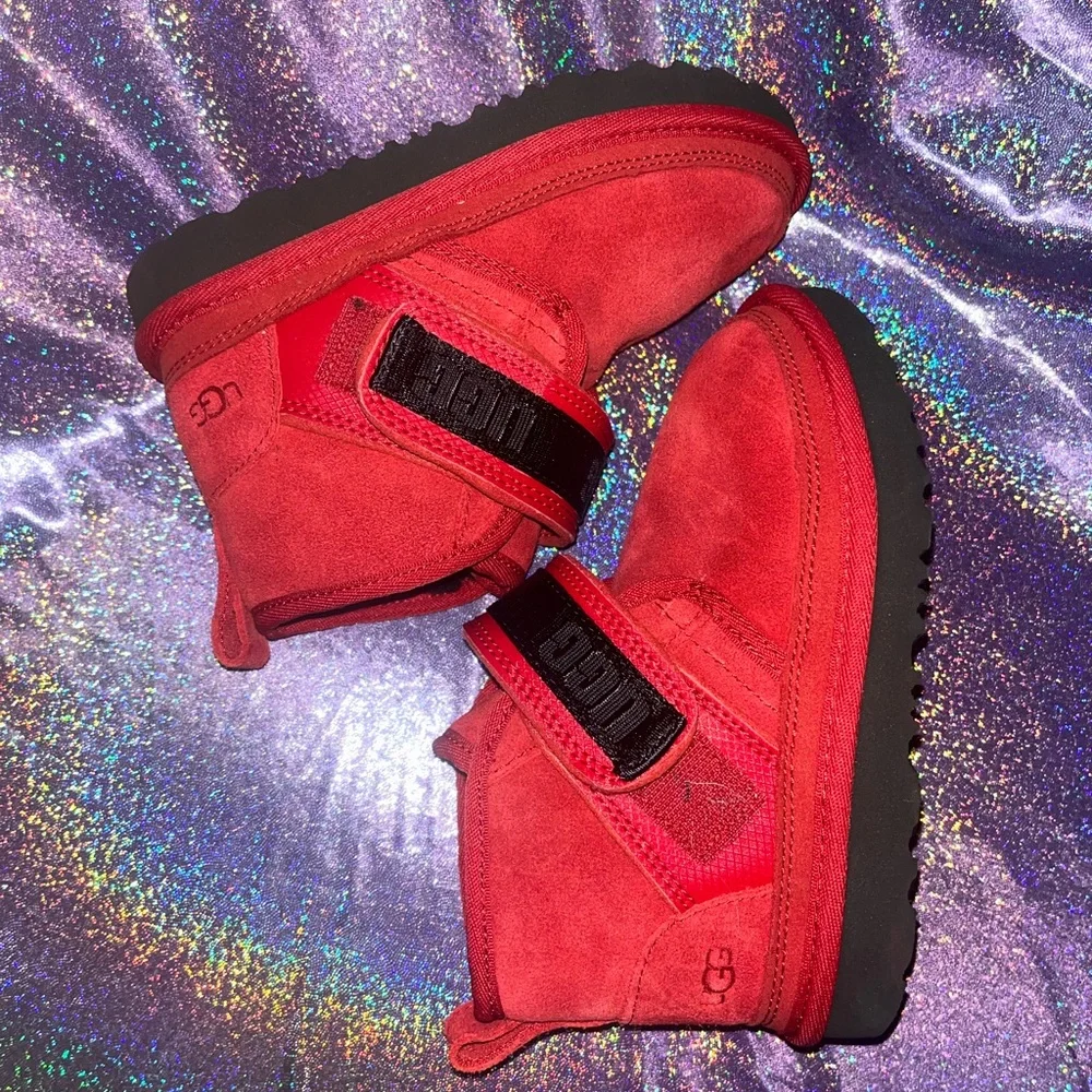Child Neumel SnapBack Ugg boots